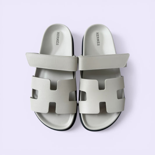 Hermès Chypre Sandals Women Beige Galet